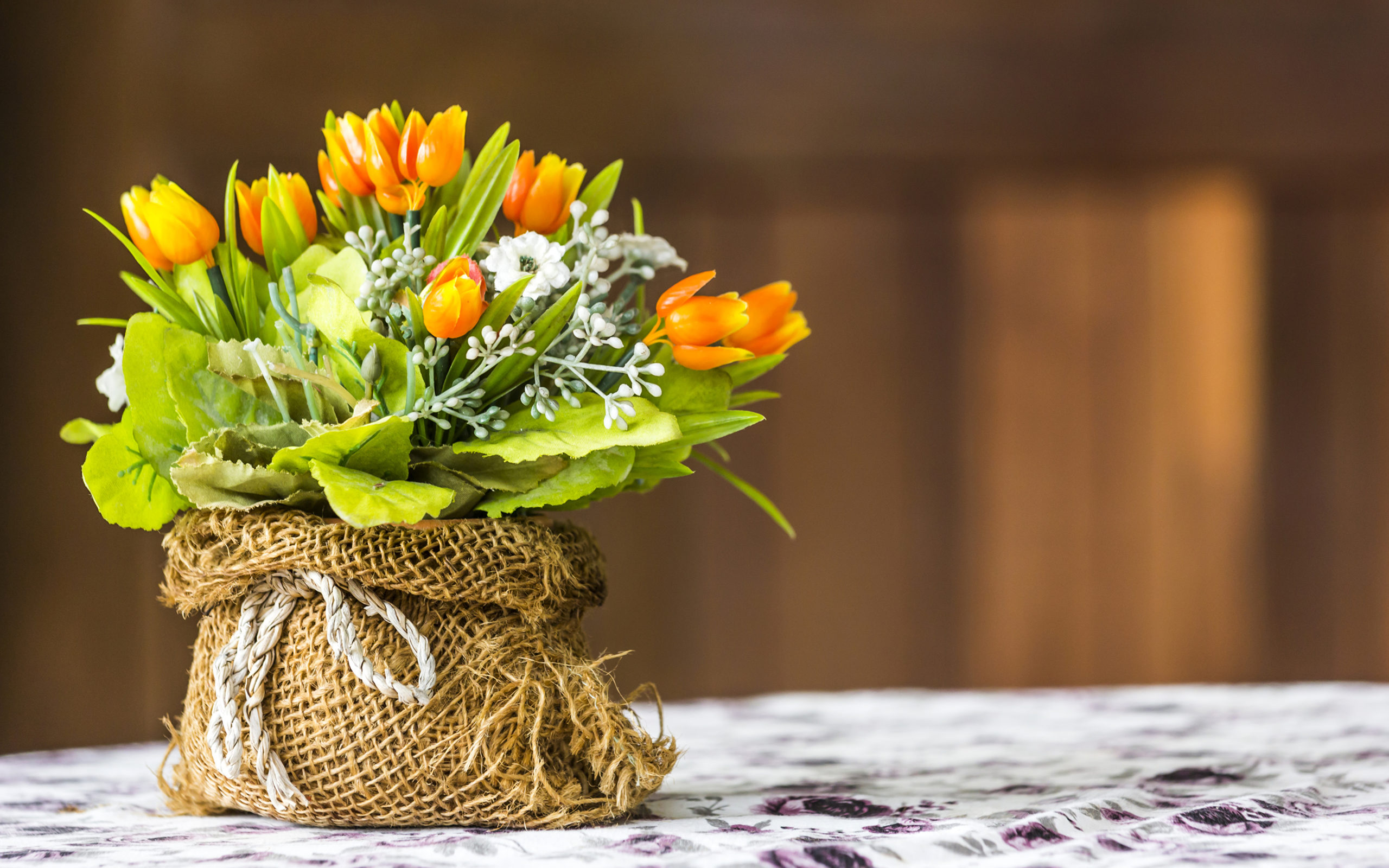 Букеты тюльпанов — украшение любого праздника и дома